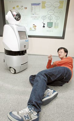 居家照護(hù)智能機(jī)器人 如影隨行的未來照護(hù)新方案