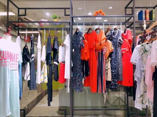 杭州簡約風情 解碼2019夏季少淑裝品牌折扣尾貨走份批發新趨勢